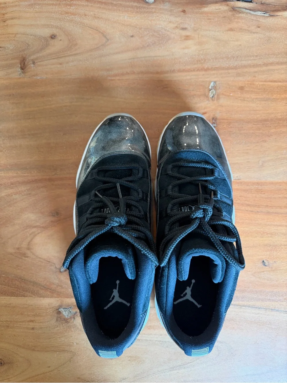 Jordan 11 Black Smoke Sneakers